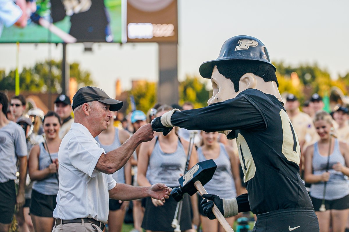 LifeAtPurdue's tweet photo. Will the real #Purdue Pete please stand up? 🎤 President Mitch Daniels made a surprising appearance at Boiler Gold Rush last night. 🚂⬆️ #BGR2022 @allaboardpurdue https://t.co/59gP0F35RS