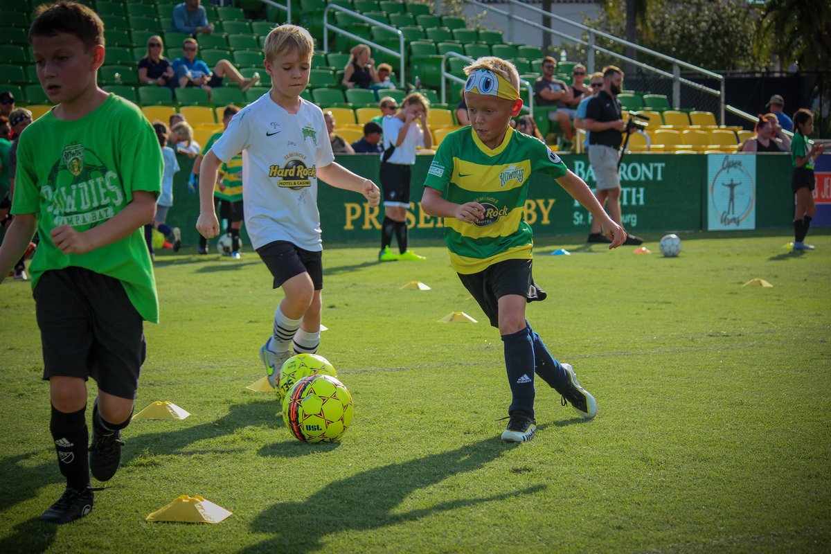 TampaBayRowdies's tweet photo. Nearly 200 backpacks with back-to-school supplies handed out at last night's Community Clinic, and even more smiles. 

Thanks to all who came out and our partners who made it possible. 💚💛 #COYR https://t.co/VDLb5h1xAn