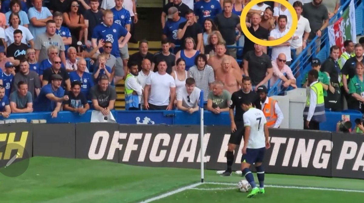 yJ19236089's tweet photo. @SpursOfficial Do not discriminate against people of color...No one has the right to racism...This is a racist act against Son Heung-min during the Chelsea game...How hard and painful must this player be? https://t.co/PEC33aopCk