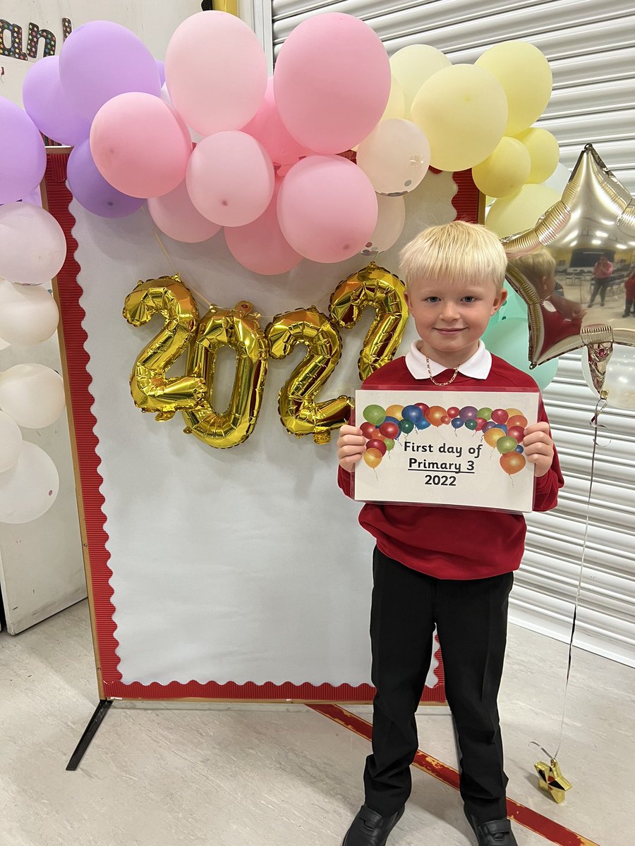 MissHarris2020's tweet photo. First day of P3 😁🌈 (1) https://t.co/iqyFdMWzZ2
