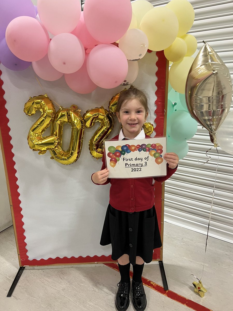 MissHarris2020's tweet photo. First day of P3 😁🌈 (2) https://t.co/mcmEf5IVaW