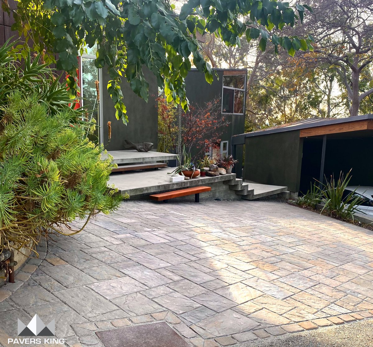 paversking's tweet photo. The great thing about pavers is how diverse they are when it comes to designing outdoor spaces. Every home and every client's vision is different, with the variety in colors, sizes, and styles, the design options are endless. https://t.co/0jPazoZCiJ