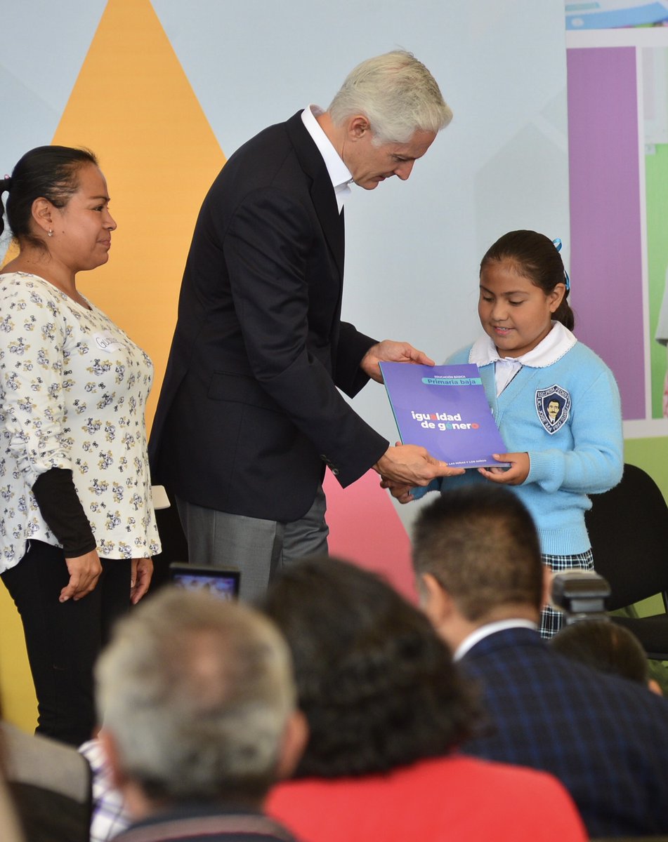 Con la presentación de la materia de Igualdad de Género refrendamos nuestro compromiso con la igualdad y la equidad en favor de las niñas, niños y jóvenes mexiquenses.