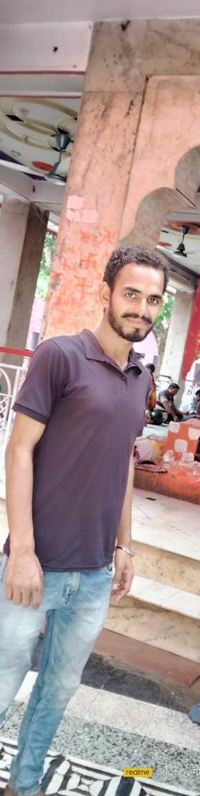 ये लड़का अभी इटावा, यूपी के प्लेटफॉर्म पर है, सुबह से जयपुर से लापता है, इटावा स्टेशन के बाहर एक ठेले पर इसने कुछ खाया है, पैसे नहीं थे तो उसके फोन से अपने भाई के नम्बर पर कॉल किया paytm कराने के लिए।
इसकी मानसिक हालत ठीक नहीं लग रही है। मदद करें.
<a href="/CPRONCR/">North Central Railway</a> <a href="/RPF_INDIA/">RPF INDIA</a> <a href="/drmncrald/">DRM PRAYAGRAJ, NCR</a>