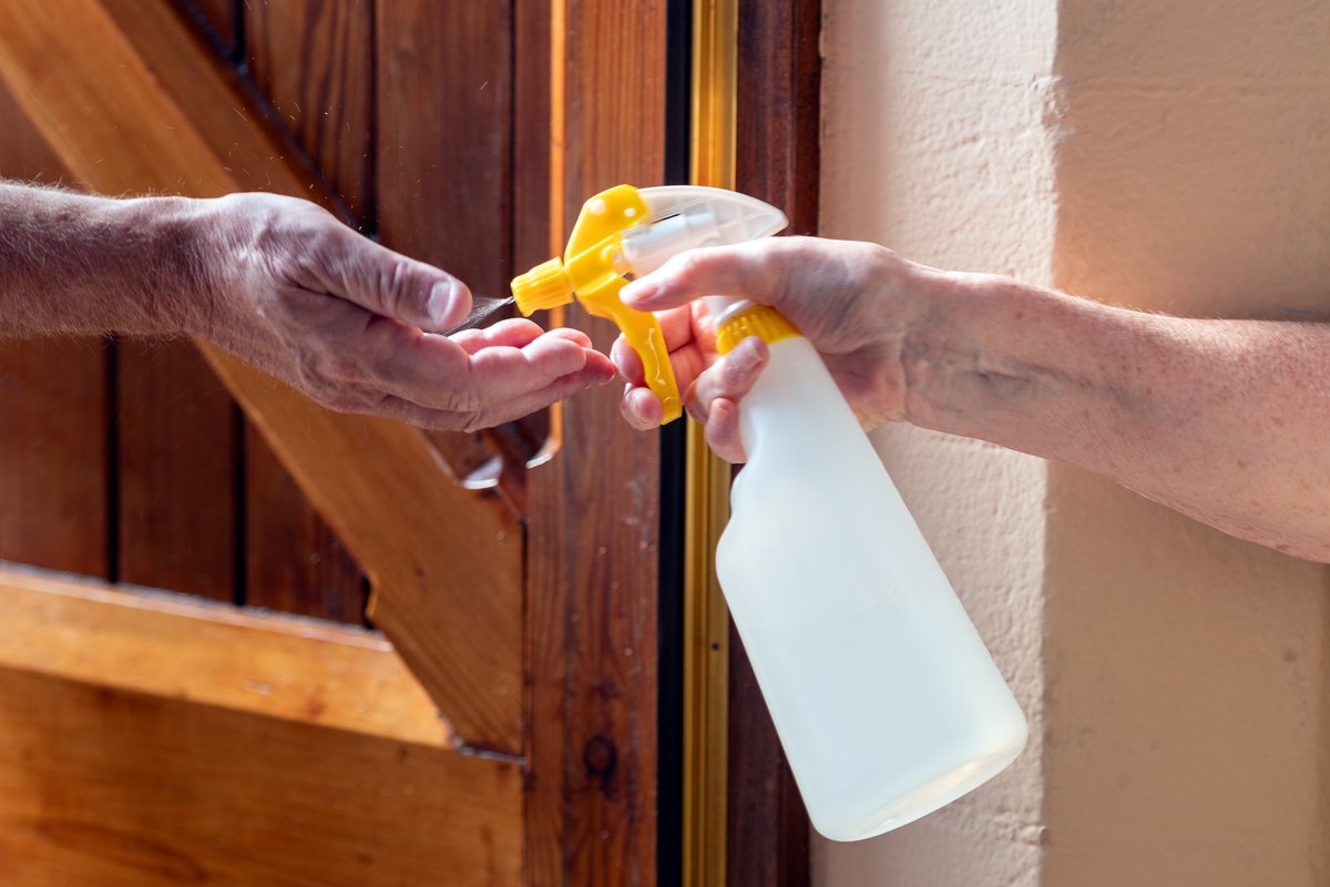 GavinRossPhoto's tweet photo. A story in 3 photos - It’s nice to see some places still insisting on hand sanitisation - St Bridget’s Church, Baillieston. #photooftheday #photographer #photograghy #photographylovers #COVID19 #handsanitization https://t.co/XaNwtHuTQ0