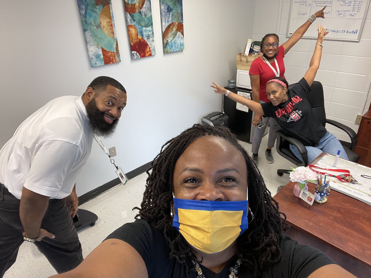 Working at Brookview is all about collaboration, growth and having fun in the moment. Our AP <a href="/AP__Berry/">Eboni Berry</a> is leading and coaching us up on creating schedules with our new IST and SDI Coach. Yes, this is the way we roll!! #watchusGROW #teamwork @BESPandaWallace
