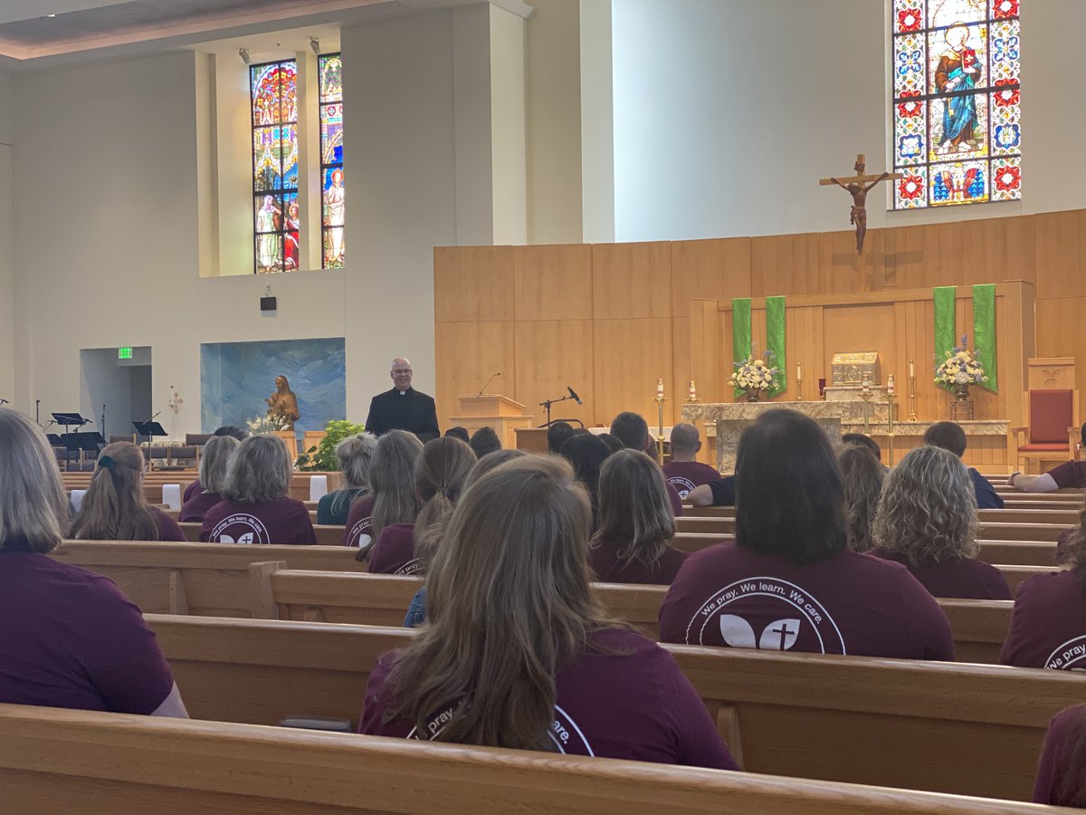 What a fantastic retreat with our @stmmnc faculty this morning. Beautiful Mass, great talk by Fr. Chris, and wonderful lunch sponsored by <a href="/NancyGraceHomes/">NANCY GRACE 🏡 Realtor</a>. A great way to spend the day before our Monarchs return tomorrow! <a href="/RaleighDiocese/">Diocese of Raleigh</a>