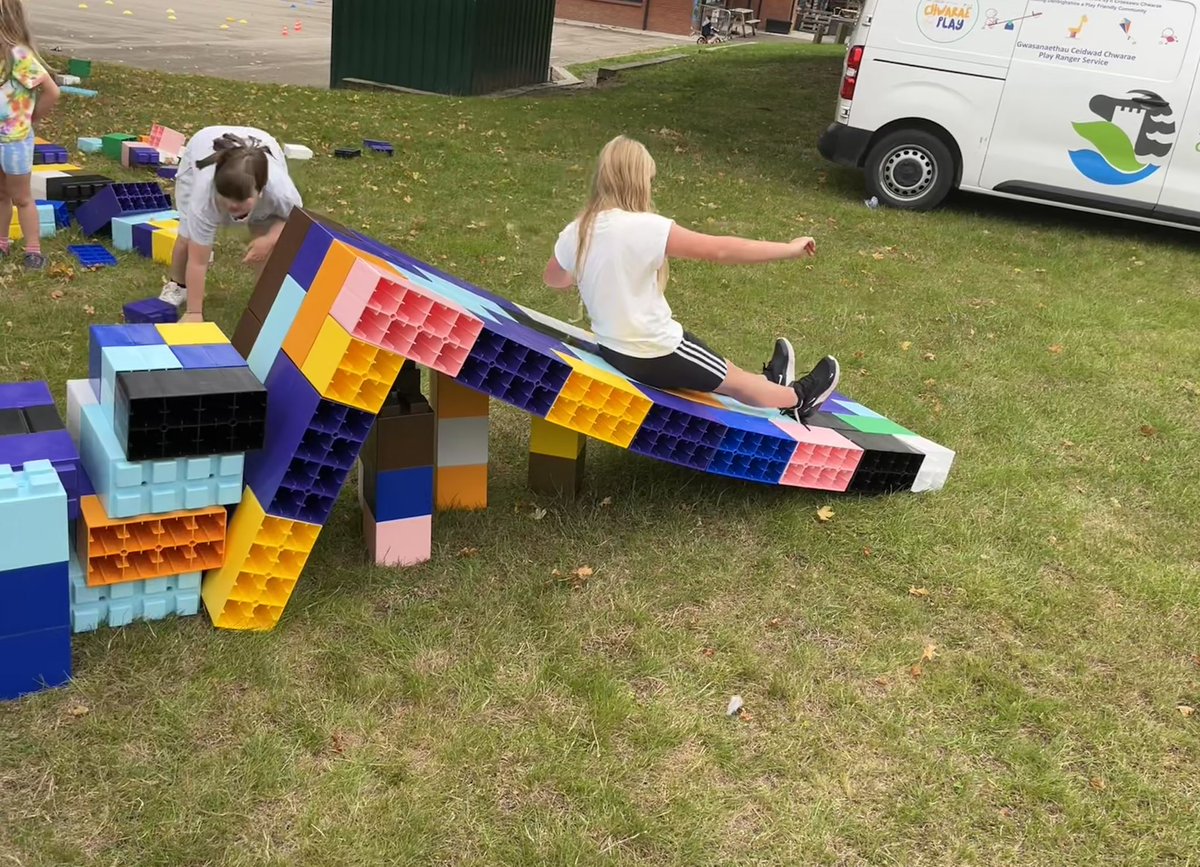 Denbighshire’s Play Ranger Service (@ranger_play) on Twitter photo Lots of creativity with the Lego blocks in Corwen and Llangollen today #LetsPlayOut #summeroffun <a href="/DLLActive/">Denbighshire Leisure Active Communities</a> <a href="/office_sdcp/">South Denbighshire Community Partnership</a> Lots of creativity with the Lego blocks in Corwen and Llangollen today #LetsPlayOut #summeroffun <a href="/DLLActive/">Denbighshire Leisure Active Communities</a> <a href="/office_sdcp/">South Denbighshire Community Partnership</a>