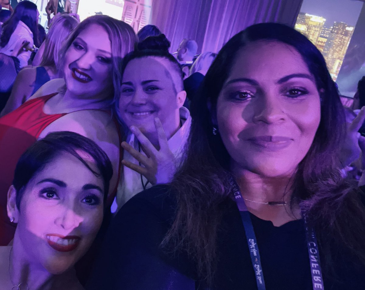 electracharles3's tweet photo. These ladies are part of the reason I’ve become the leader I am so far.Thank you for being a part of my story!! #rightnow @mlflores610 @TTaylorelaine https://t.co/yqibiYtwnG