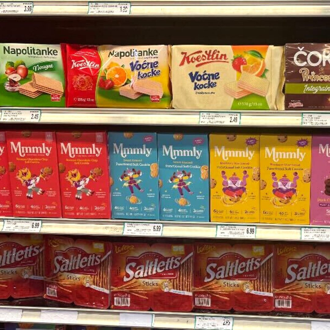 podfoodsco's tweet photo. Look who we spotted #ontheshelves at @freshfarmsinternational 💜

Treat yourself with these amazing products from our brands Pulp Pantry, Ha! Snacks, Mmmly, Blackbird Foods and Myracle Kitchen!

#podfoods #grocerychic #speedtoshelf https://t.co/s000f0xV21