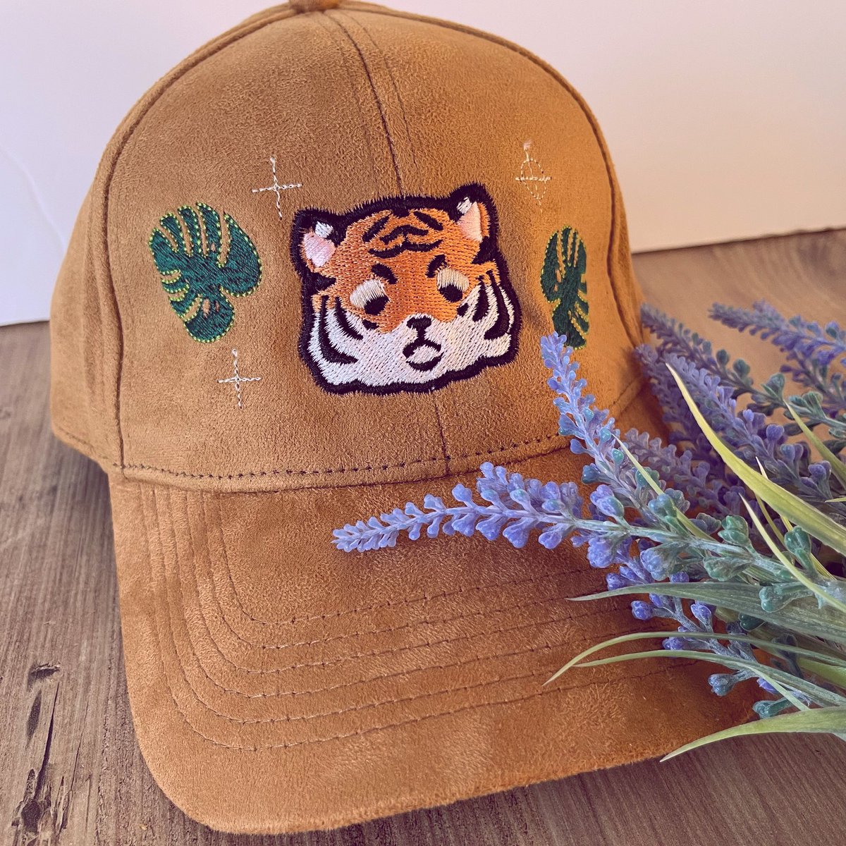 PinkBird_Tweets's tweet photo. Had the brainwave to start embroidering cute summer hats AFTER the heatwave 😅 https://t.co/58EbQ8coGX
