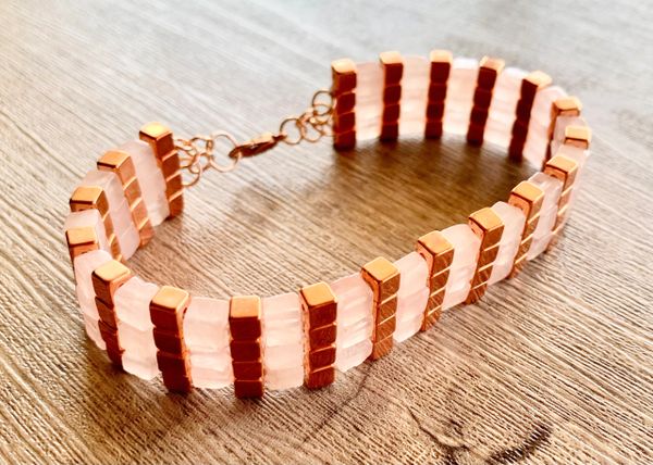 BornMystics's tweet photo. Andrea Handmade Rose Quartz and Rose Gold Cuff Style Bracelet/ Anklet hand sewn with cube beads
#bornmystics #rosequartz #handmade #rosequartzbracelet https://t.co/yoVL3nWVRq -OR- Click the link in bio to shop! https://t.co/lAyeoTrEPt