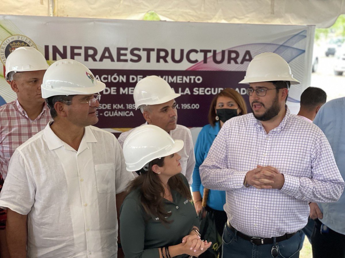 En el día de hoy junto al <a href="/GovPierluisi/">Gobernador Pierluisi</a> colocamos primera piedra de los trabajos de rehabilitación de pavimento y mejoras a la seguridad en la PR-2 entre Sabana Grande y Guánica con una inversión de sobre 37 millones. #SeguimosTrabajando <a href="/actprgov/">Autoridad de Carreteras y Transportación (ACT)</a> <a href="/fortalezapr/">Puerto Rico Governor's Office</a>