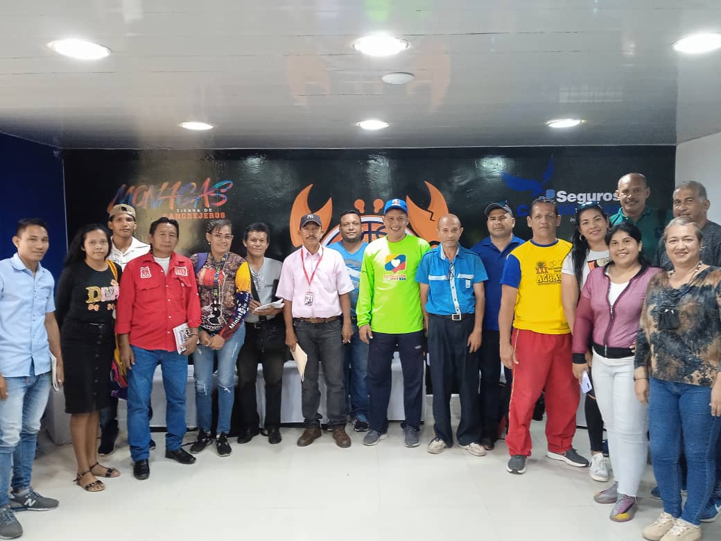 ApcCaripito's tweet photo. Caripito dirá presente en los juegos #Indigenas2022 donde más de 120 atletas de las comunidades indígenas del muelle de Caripito y Mosu serán los encargados de representar al Municipio Bolívar. Donde el concejal #VictorRamirez será su delegado en compañía del #INDEM e #INDEMBOL https://t.co/AEs0il4RpD
