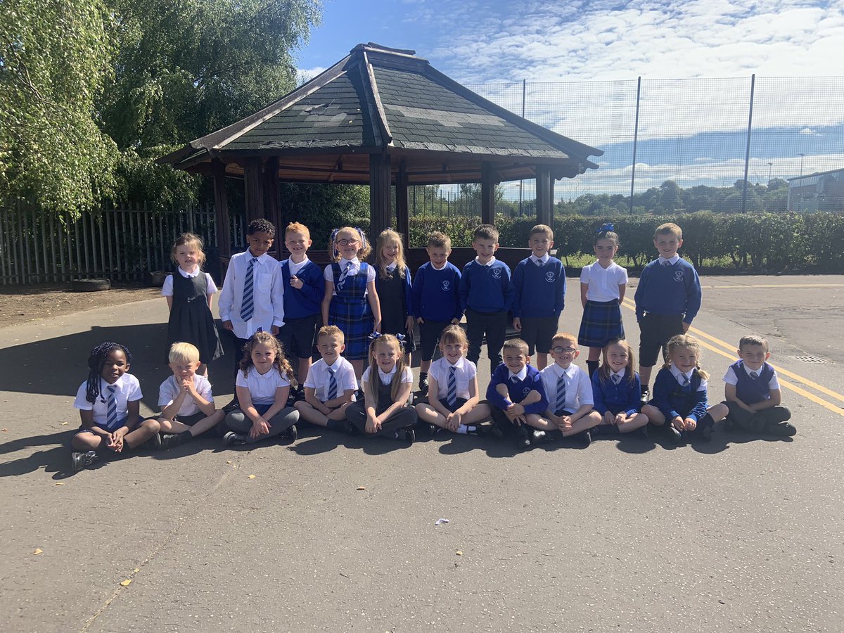MrsMeza_'s tweet photo. What a fantastic first day in P2! It was great welcoming you all back after the summer! I am so looking forward to all the fun, laughter and learning! 😊 https://t.co/aUe0Ek5nJF
