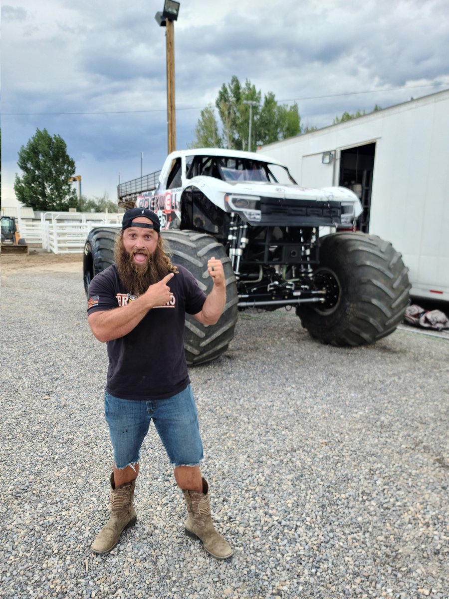 Would you be brave enough to go for a ride with @The_diesel_dave in our Rockwell RED monster truck???

#dieseldave #rockwellred #monstertruck #liveUNRIVALED #monstertruckmilitia #teamthrottlemonster
