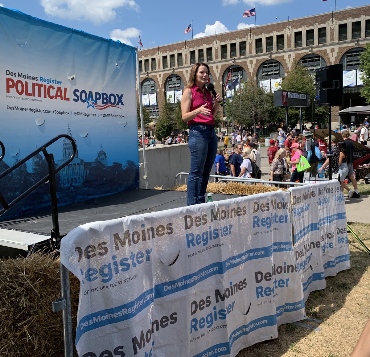 carolhunter's tweet photo. ⁦Christina Bohannan, ⁦@BohannanIowa⁩, a Democrat from Iowa City who is running for Congress in the 1st District, is on the ⁦@DMRegister⁩ Political Soapbox. She is challenging incumbent Republican Mariannette Miller-Meeks, ⁦@millermeeks⁩, from Ottumwa. https://t.co/cRMdky5TNC