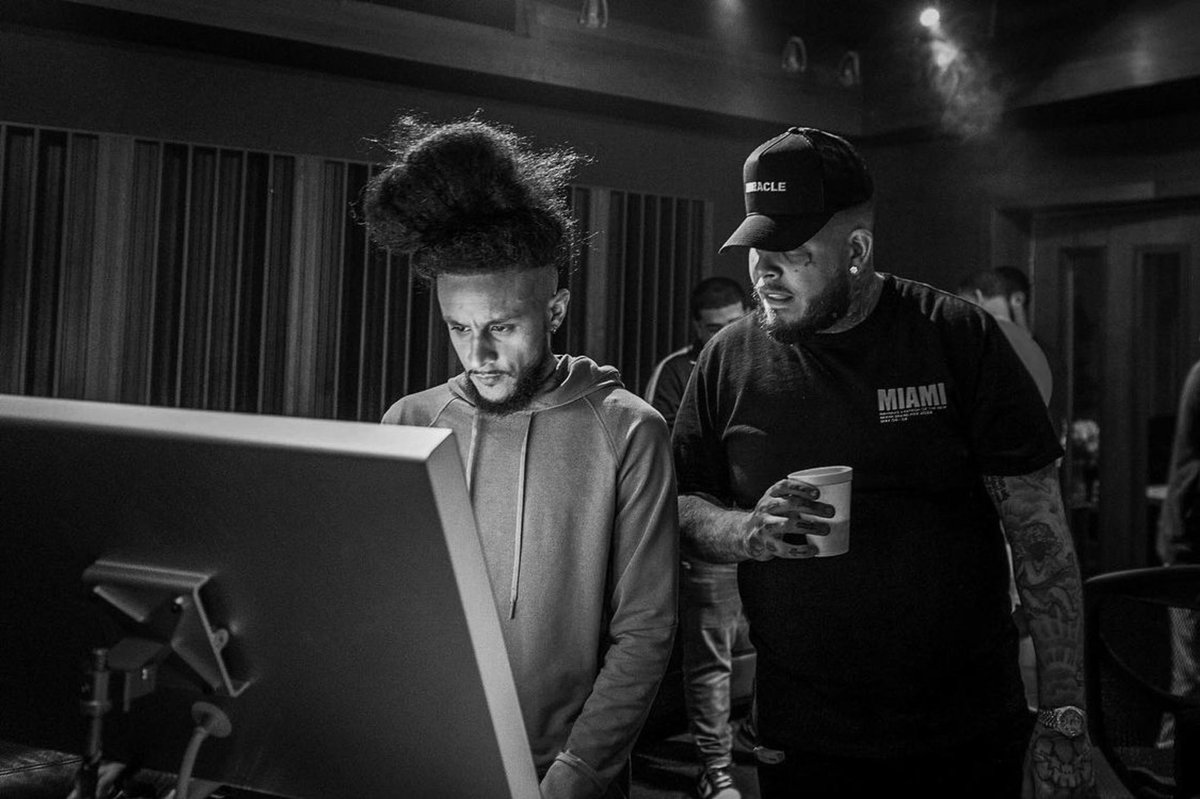 CriteriaMiami's tweet photo. Another Studio D Mission accomplished
・・・
Our mission is clear, our vision is focused. @ace.sowritemusic
.
.
.
#vocals #producer #record
#producedbyACE
#recordedbyACE
#sowritemusic #truth #vibes #miamistudio #respecttheroom
📸: @oasisjae https://t.co/mqSQKDAr8O