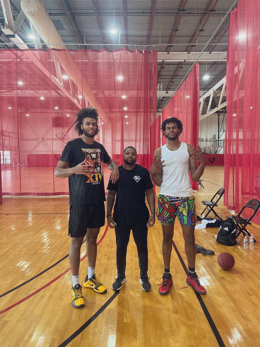 Mwynn_'s tweet photo. @efton15 x @z4rose 
Big years ahead. https://t.co/0rTj1MHwja