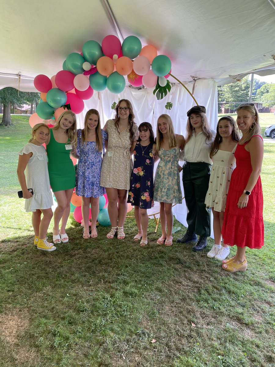 teachcoachcadet's tweet photo. Linsly Tea! π§‘π€8th grade young women leaders #mslc #futureisbright https://t.co/Zq52U2vXJr