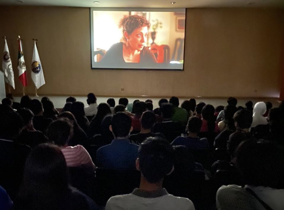 tresmultimedia's tweet photo. 📹 #EnCobertura Ciclo #FlashForward en la @prepa7uanl OTE con presencia de los directores de los cortometrajes.

#18ficmonterrey #teamtm #videomemoria #monterrey https://t.co/vVGujHpf1Y