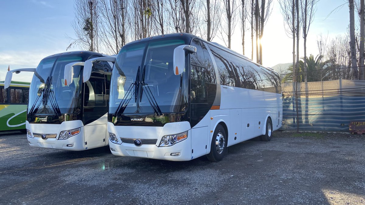BUSES_ECOBUS's tweet photo. Nuestra flota está en constante #renovación para entregar el mejor servicio a nuestros pasajeros. Viaja seguro, viaja #ECOBUS 🚐🚙🚌🍂🍁👨🏻‍✈️👩🏻‍✈️ https://t.co/nyF6fpJSMf