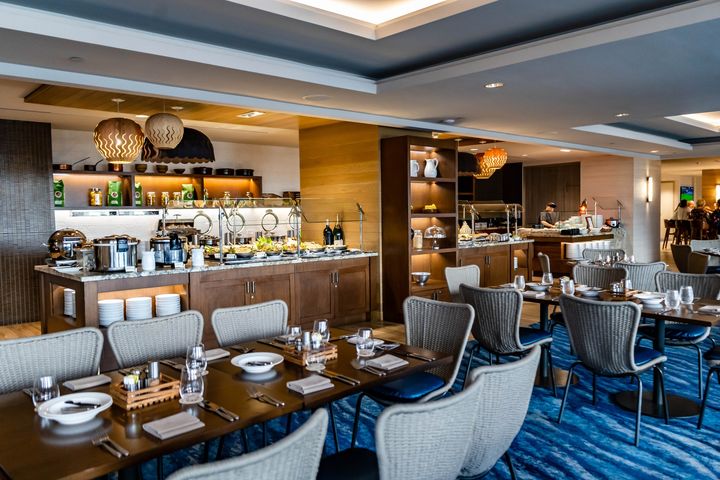 princewaikiki's tweet photo. Tables are set and we're ready to welcome you to dine with us at #100Sails. Discover your next unforgettable dining experience: https://t.co/SjoEjBC6Em. https://t.co/E4hSdApprO