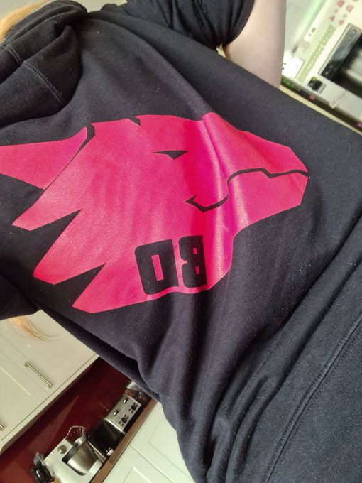When someone shouts nice hoodie from across the road 😎  You know they know 😎 @bad_dragon https://t.c