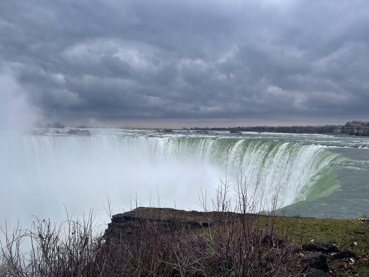 <a href="/beccawillow/">beccawillow</a> <a href="/MayaBankovic/">Maya Bankovic</a> <a href="/TIFF_NET/">TIFF</a> <a href="/lorewhite/">Laura White</a> <a href="/SadHillDevan/">Devan Scott</a> <a href="/stefanafratila/">stefana fratila</a> A little production BTS: my very sweet + very tiny crew on location in Niagara Falls over one weekend last December 🌊🎥 (Niagara Falls sadly not included in the film, just nearby!)