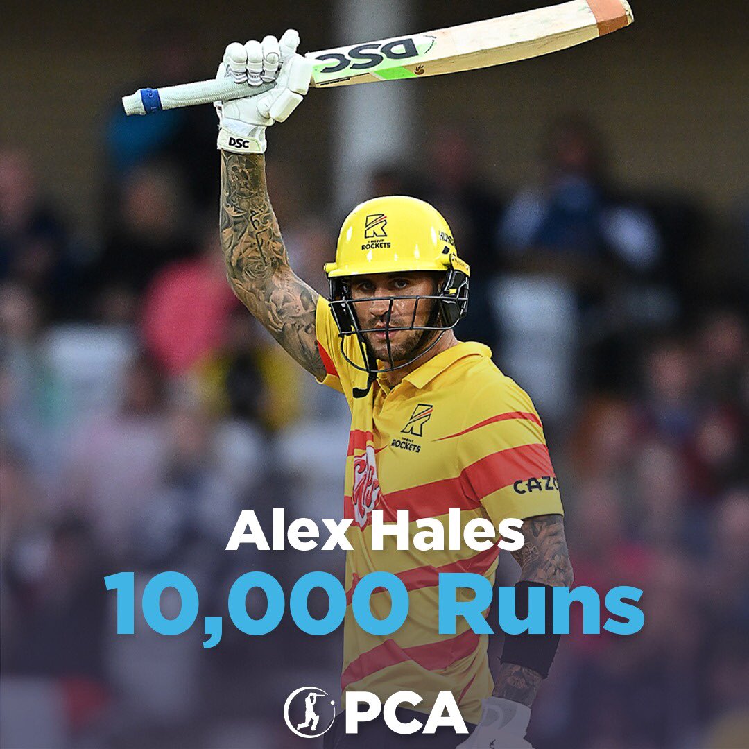 🤯 INCREDIBLE from <a href="/AlexHales1/">Alex Hales</a>. 

1️⃣0️⃣,0️⃣0️⃣0️⃣ Runs in the shortest format! 

💯 5️⃣ Hundreds 
📊 3️⃣0️⃣.9️⃣ Average 
🏏 4️⃣0️⃣0️⃣ Sixes 
📈 1️⃣4️⃣8️⃣ Strike rate 

🙌 Just the eighth player in history to reach the milestone. 

#TheHundred