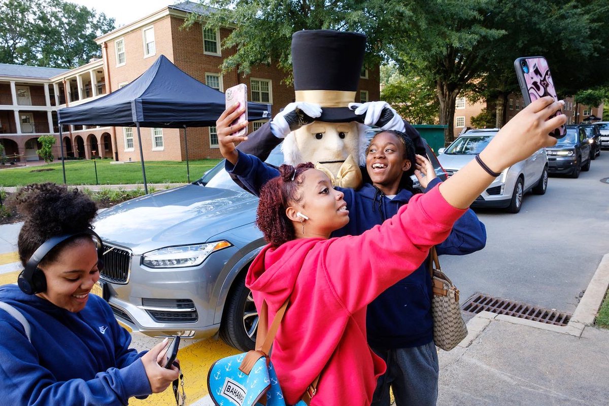 Wake Forest University tweet media
