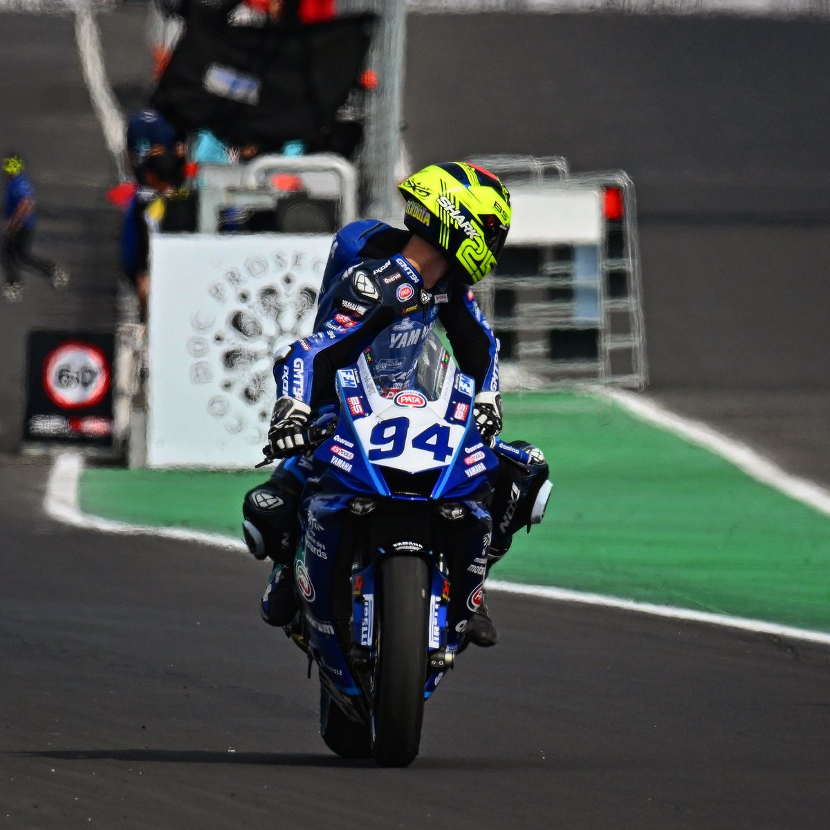 Holidays are ✅ Now it’s time to train again at 200%🏍🔥
-
-
-

#picturesoftheday #Paddockshow #blucru  #AV25  #Yamaharacing #yamahar6 #WorldSSP #agencetymevents #Yzfr6 #Yamahafamily  #RevsYourHeart #Motorbike #Worldsbk  #Racinglife #Readytorace  #Riderslife