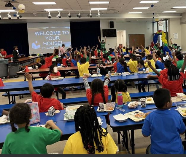 Lovell_Elem's tweet photo. Today was an exciting day at Lovell! Every student in the school received a house shirt thanks to donations from people all over the country! Parents, please have your child wear their shirt every Wednesday. @melissa_sarasty @DrRahim_Jones @ByrdOcps https://t.co/BxsGPHLceL