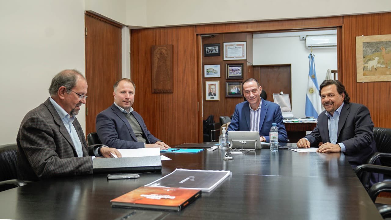 FaYvmldXwAE6aTq?format=jpg&name=large