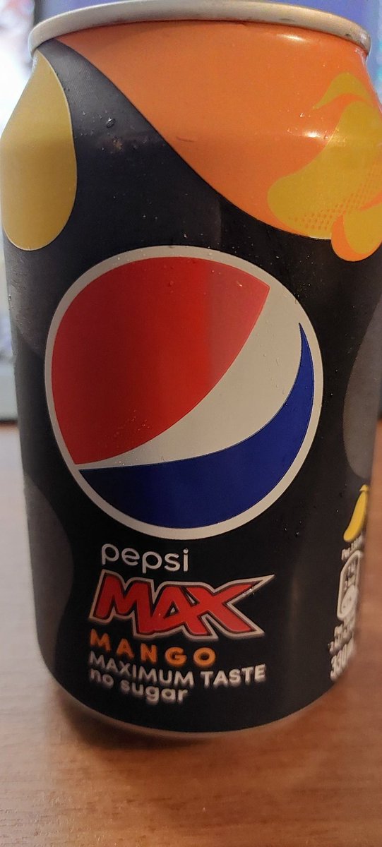 Mikko41642033's tweet photo. Iltaa. Mikä onkaan parempaa juomaa iltavuoron jälkeen.. nam 😋 Huomenna saa " levätä " yövuoro edessä 🙃 #Pepsimax #Mango #lemonade #limu #limppari #limonaadi #Pepsi #vuorotyö https://t.co/k5cYoYJmAD