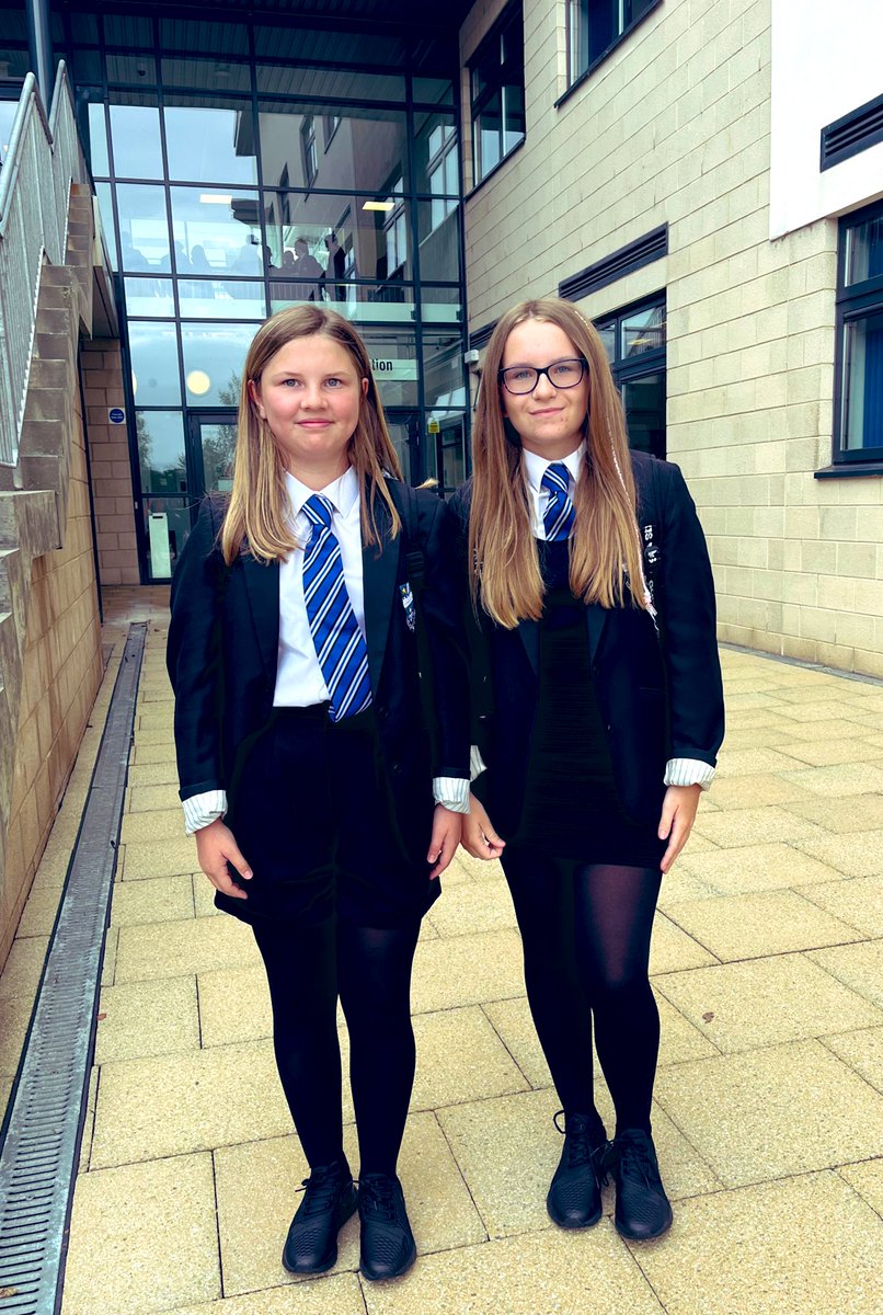 KirkintillochHS's tweet photo. A huge thank you to our amazing parents and carers for turning their kids out so beautifully dressed in school uniform today! It was a delight to welcome our pupils back and they looked simply wonderful! #KirkyProud @khs_pc https://t.co/kEakg5Z2aH