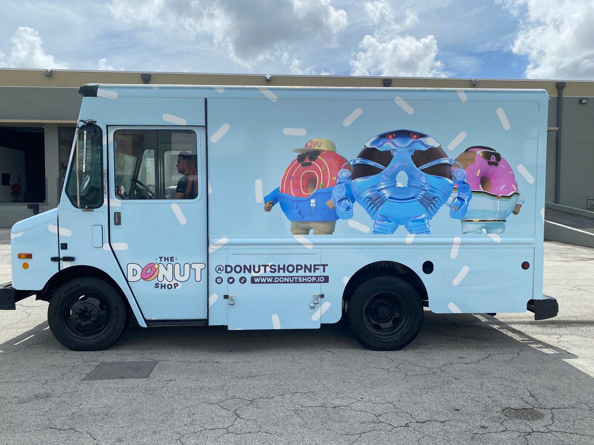 donutshopnft's tweet image. We’re ready to roll. 

Coming soon to the streets of Miami 🍩