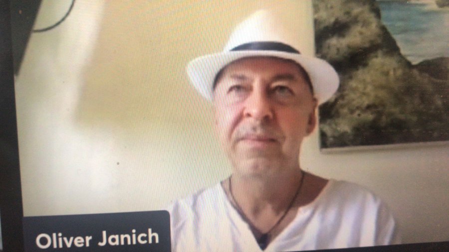 wolff_ernst's tweet photo. #Ballweg &amp; #Janich sind nur die ersten #Opfer einer politischen #Hetzjagd, die den #Herbst unserer weiteren Entrechtung einleitet. Egal, wie man zu ihnen steht: Nur #Trittbrettfahrer, #Denunzianten &amp; #Heckenschützen klatschen jetzt Beifall. https://t.co/zOqq6nX10z