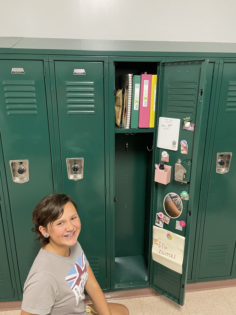 Effie Z from 7E-7 has organized and decorated her locker and is excited for 7th grade!! Big smiles all around! #sms7east #d25itspersonal #firstdayfun #backtoschool <a href="/SMS7East/">South Team 7 East</a> <a href="/AHSD25South/">South Middle School</a>