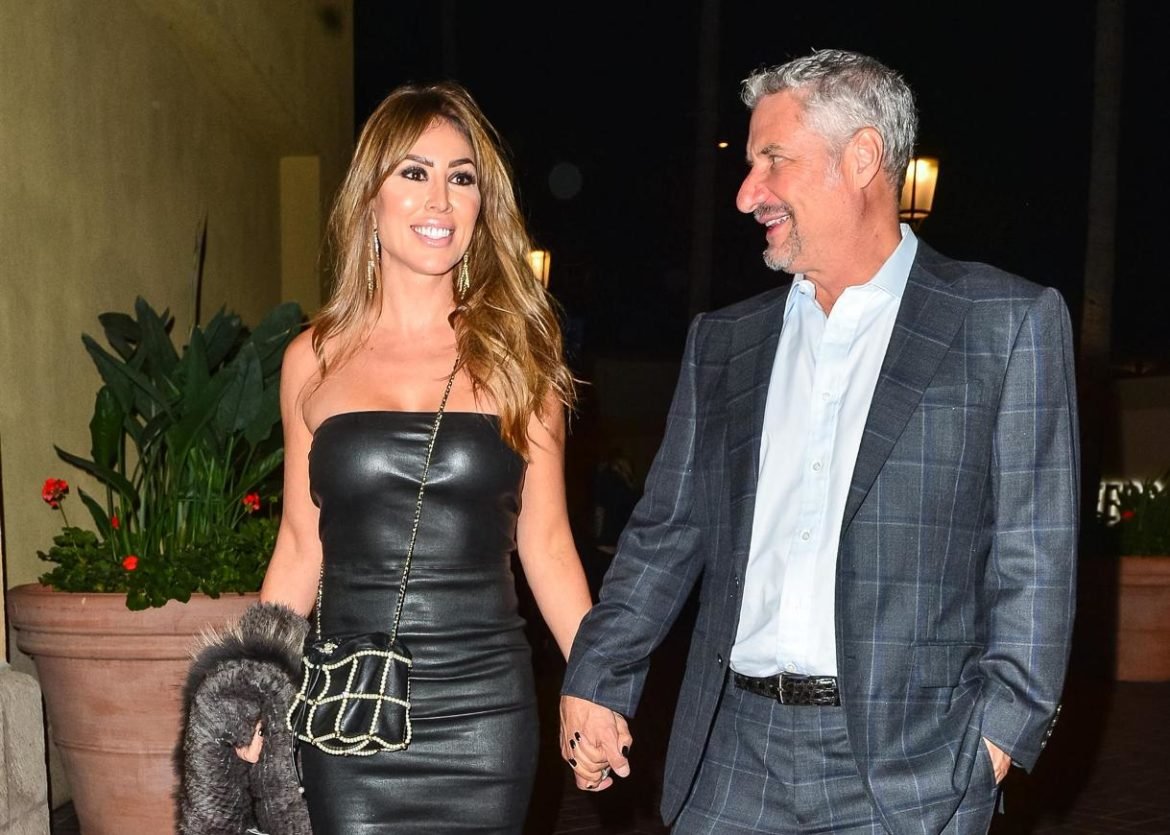 BrightlyAgain's tweet photo. PHOTOS: 'RHOC' Alum Kelly Dodd’s Husband Rick Leventhal Reveals Nose Job, See His Before and After Pics as Kelly Announces New Podcast With Vicki Gunvalson! #RHOC #KellyDodd #RickLeventhal #VickiGunvalson https://t.co/c81AjGRbT1 https://t.co/9GwaPeluOL