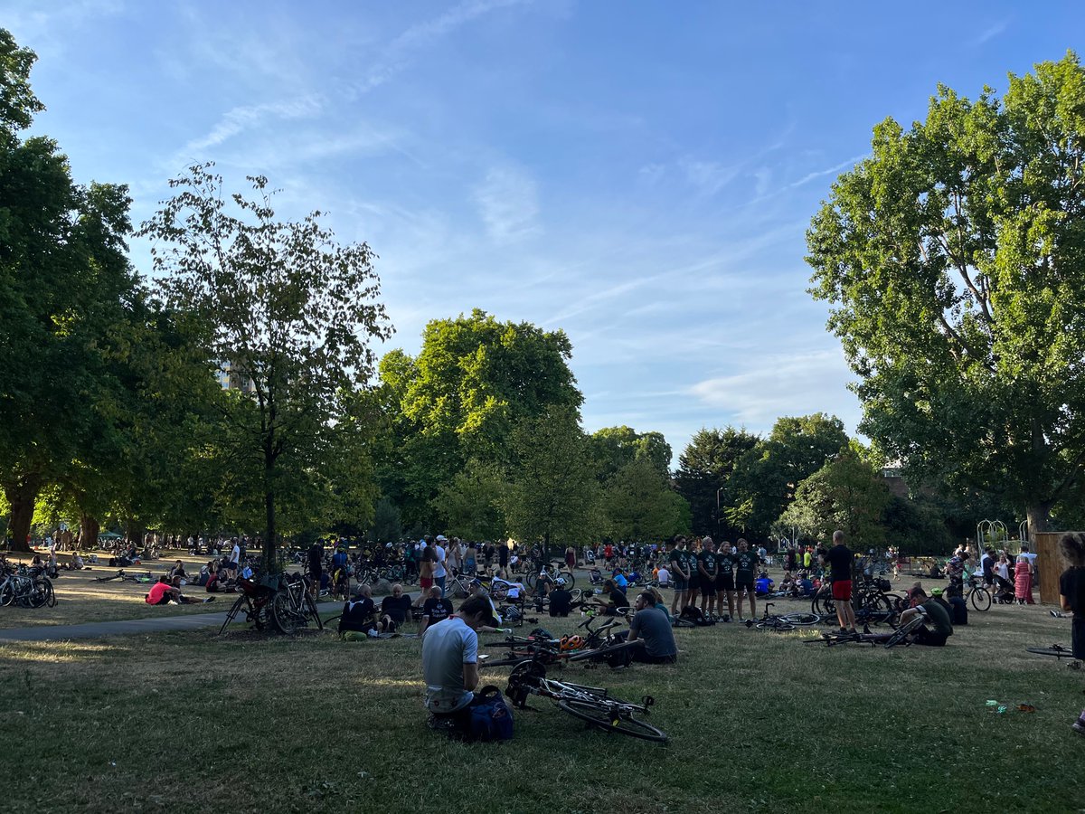 Andy Edwards tweet media