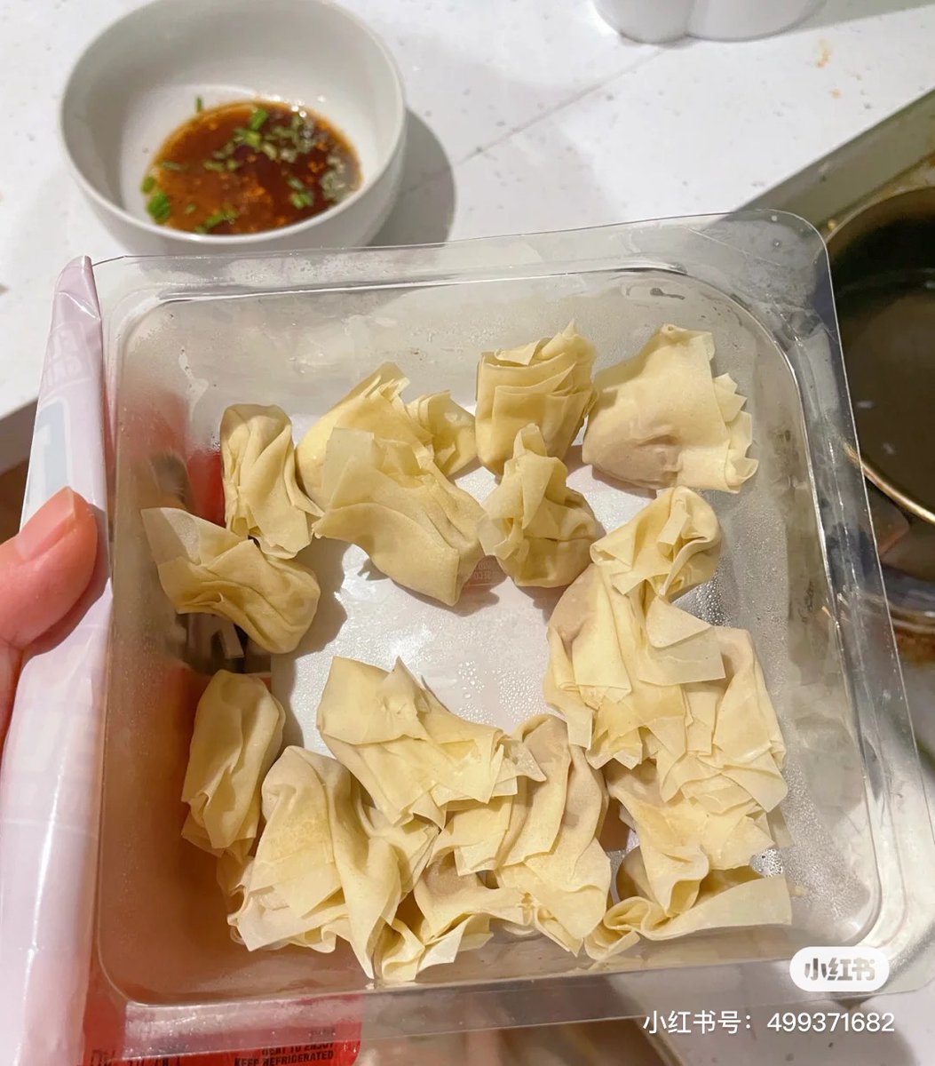 ClarkJamesc's tweet photo. I'm sure I'm a divine chef today, haha, really %80 close to the taste of my hometown, the next time I wrap it again to perfect the ingredients will be more delicious #lunchpunch #tasteofhome https://t.co/WOkQ50AKp5