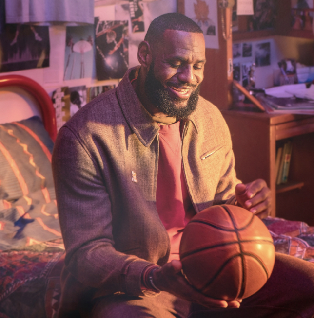 Congratulations <a href="/KingJames/">LeBron James</a> on the contract extension! We can't wait to see you shine in the upcoming seasons at <a href="/cryptocomarena/">Crypto.com Arena</a>🙌