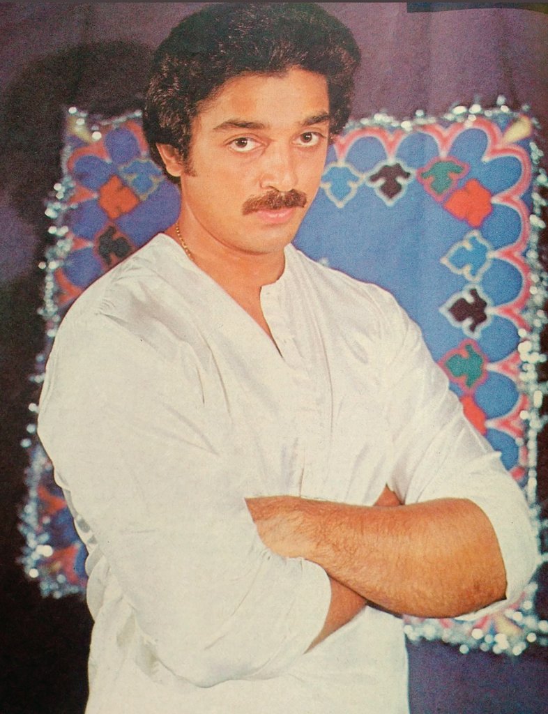 kamalbakthan's tweet photo. Punnagai Mannan 🤴
#75DaysofVikram
#KamalHaasan #Vikram #VikramRoaringSuccess #VikramAllTimeRecord #500croreclub #Pathalapathala #63yearsofkamalism https://t.co/LffonIrDdZ