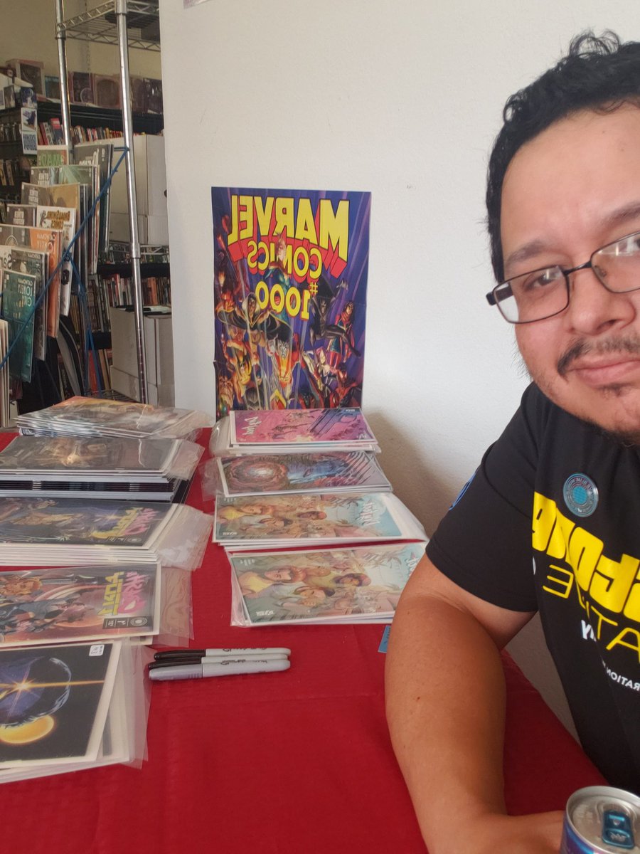 jarredlujan's tweet image. Supposed to be dead. Supposed to be in jail. Instead...
2019 Mad Cave Studios Winner
2 published mini-series.
3 successful Kickstarters.
2022 DC Milestone Initiate.

Just a barrio Mexican, y'all.