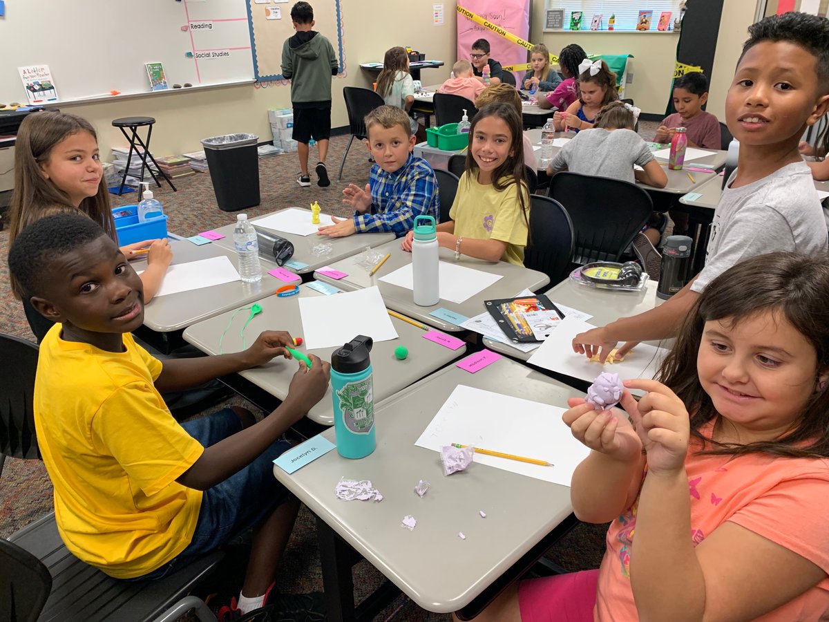 melissaq_garcia's tweet photo. I had so much fun learning about students’ unique personalities today as they made a creation to represent themselves! @SenderaRanchEle #NISDFirstDay #BackToSchool https://t.co/dRgPpEIsH8