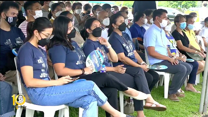 Inquirer tweet media