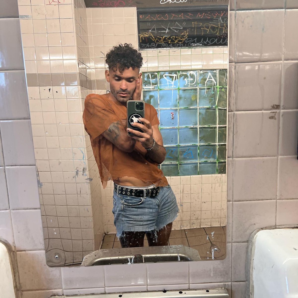 painbehavior's tweet photo. perfect as dirt 🪚 https://t.co/9SCSFnsWEw