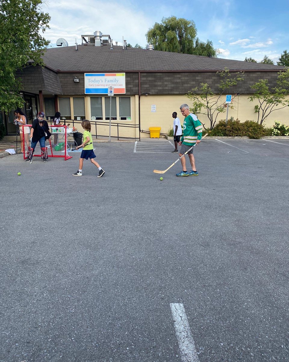 TodaysFamilyOnt's tweet photo. What a day in #Gilkson 🥅 🏒 https://t.co/LqA2ddLsAq