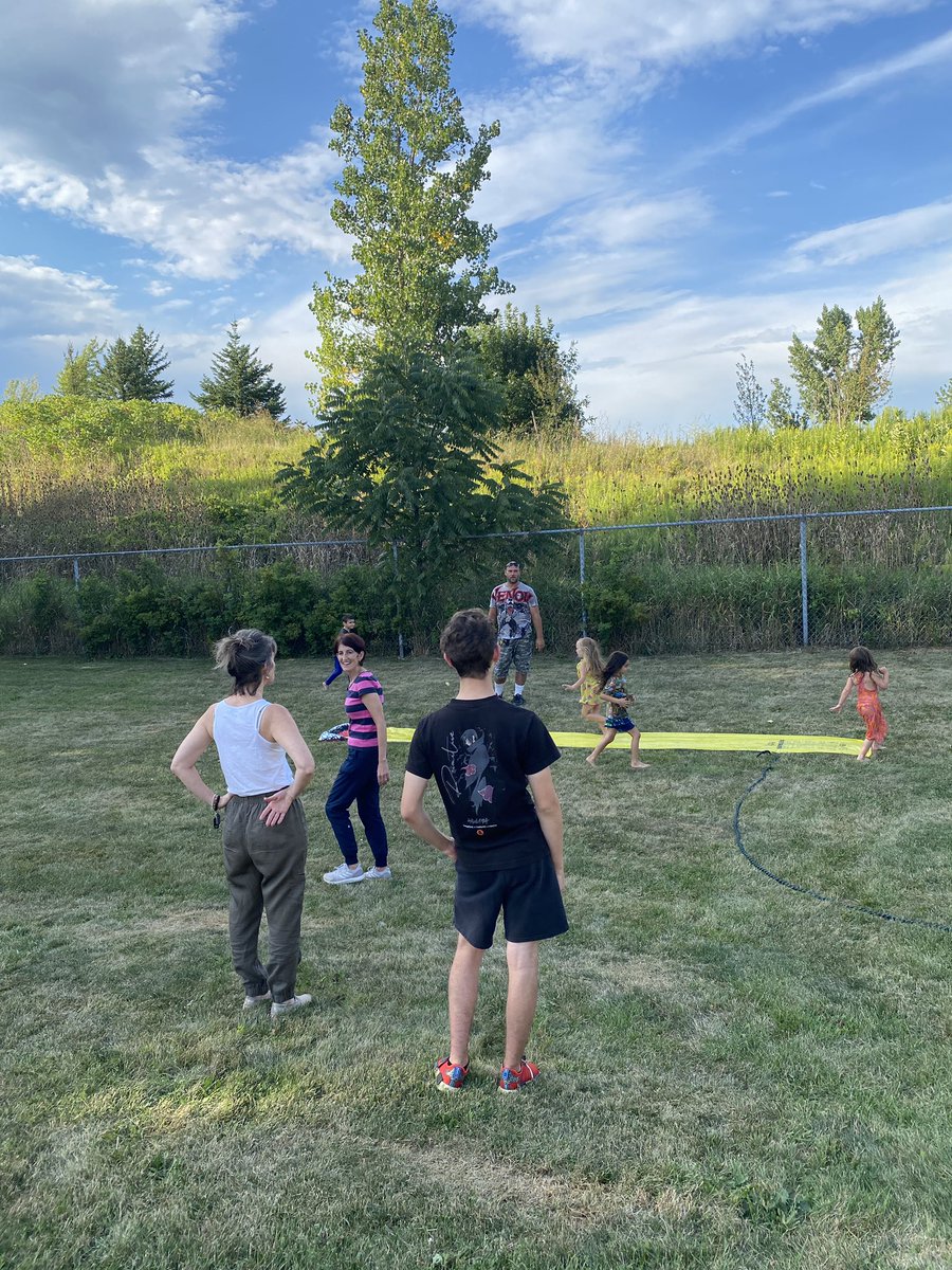 TodaysFamilyOnt's tweet photo. What a day in #Gilkson 🥅 🏒 https://t.co/LqA2ddLsAq